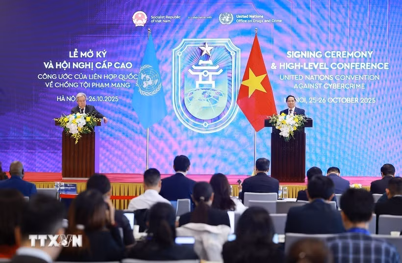 En la panorama de la conferencia de prensa entre el primer ministro de Vietnam, Pham Minh Chinh, y el secretario general de las Naciones Unidas, António Guterres, tras la firma de la Convención de Hanoi (Fuente: VNA)
