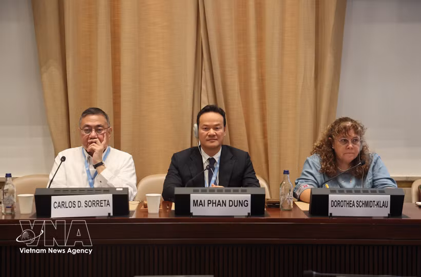 El embajador Mai Phan Dung preside el evento (Fuente VNA)