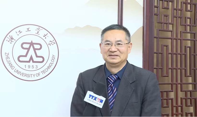 El profesor Cheng Hanping (Fuente: VNA)