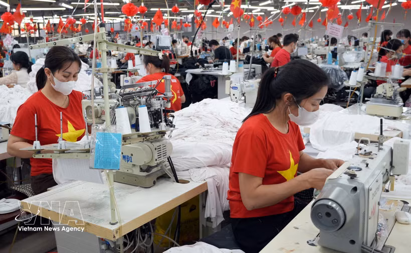 El Ministerio de Industria y Comercio ha emitido una circular que modifica y complementa algunas regulaciones sobre la exportación de textiles y prendas de vestir a México en el marco del Acuerdo CPTPP. Foto: VNA