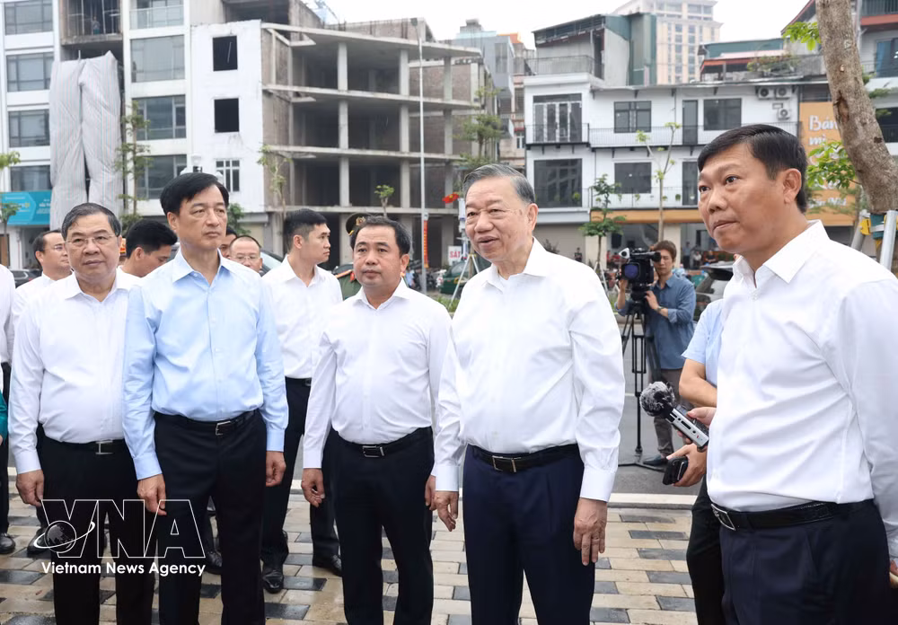 vnanet_potal-tong-bi-thu-chu-tich-nuoc-kiem-tra-tien-do-cong-trinh-giao-thong-trong-diem-o-ha-noi-9078288.jpg