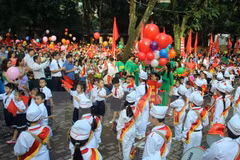 Inauguran nuevo año escolar en Vietnam