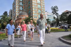 Grandes ciudades dan la bienvenida a primeros turistas extranjeros de 2016