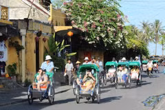 Urgen a provincia de Khanh Hoa rectificar servicios para turistas chinos
