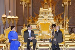 Presidente vietnamita dialoga en Phnom Penh con rey camboyano