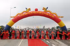 Entra en funcionamiento puente Tan Phong en provincia norteña de Nam Dinh