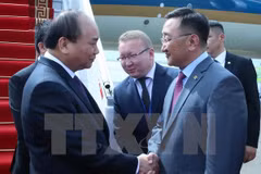 Premier vietnamita llega a Mongolia