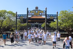 Atraen turistas a ciudad de Hue, sede de cinco patrimonios mundiales