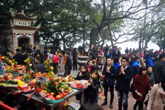 Visitan pagoda en primeros días del Año Nuevo