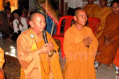 Rinden homenaje a soldados voluntarios vietnamitas en Cambodia