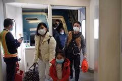 Primer vuelo para repatriar a vietnamitas en Ucrania aterriza en Hanoi