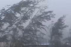 Vientos y lluvias en la isla de Bach Long Vi. (Foto: VNA)