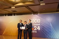 La Academia de Tecnología de Correos y Telecomunicaciones recibe el premio a la Educación Digital (Fuente: VINASA)