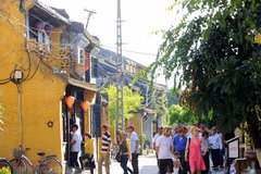 Buscan promover el desarrollo sostenible de turismo de ciudad antigua vietnamita