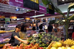 Consumidores vietnamitas optimistas sobre desempeño de la economía nacional, según encuesta