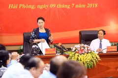 Presidenta parlamentaria de Vietnam recorre por ciudad norteña de Hai Phong