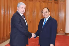 Premier de Vietnam aboga por fortalecimiento de nexos comerciales con Belarús