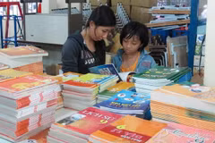 Premier de Vietnam insta a adoptar nuevo programa de enseñanza general 