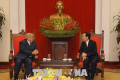 Francia y Vietnam fortalecen lazos partidistas