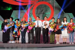 Programa televisivo recuerda llamamiento de Ho Chi Minh a emulación patriótica 