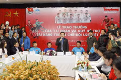 Unión vietnamita de Jóvenes Comunistas honra a miembros del equipo de fútbol sub-23