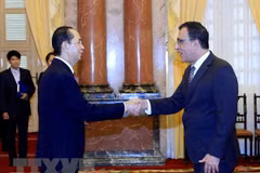 Presidente vietnamita recibe credenciales de nuevos embajadores