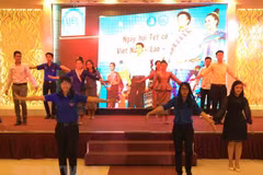 Ciudad Ho Chi Minh facilita condiciones para estudiantes laosianos y camboyanos