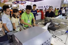 Celebran en Vietnam exposiciones internacionales de calzado y confección textil