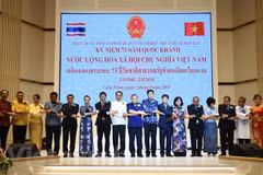 Vietnamitas en Tailandia y Alemania saludan al 73 aniversario del Día Nacional