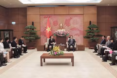 Subjefe del Parlamento de Vietnam recibe a delegación juvenil de PDL de Japón