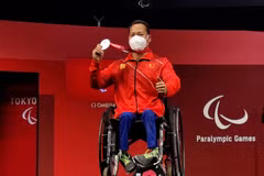 Deportista vietnamita gana oro en halterofilia de ASEAN Para Games