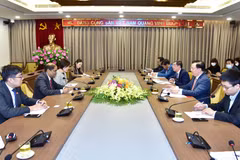 Amplían cooperación práctica y efectiva entre Hanoi y Singapur