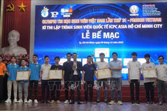 Entregan premios a ganadores de la Olimpiada de Informática de Vietnam