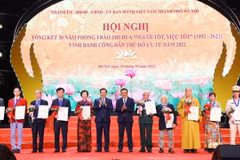 Hanoi honra a diez ciudadanos destacados