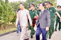 Rinden homenaje póstumo a combatientes voluntarios vietnamitas fallecidos en Laos