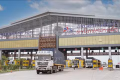 Vietnam y Laos continúan aumentando el intercambio comercial 