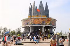 Ciudad fronteriza vietnamita registra aumento de visitantes los fines de semana