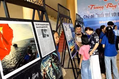Efectúan exposición sobre juventud vietnamita con mares e islas en Quang Nam
