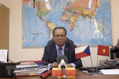 Visita a Vietnam de prermier checo abre perspectivas de cooperación bilateral 