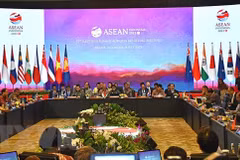 Canciller vietnamita participa en citas anexas de AMM 56