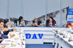 Michelle Bachelet destaca importancia de empoderamiento de la mujer 