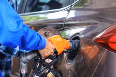 Aumentan levemente precios de gasolina en Vietnam