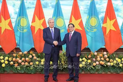 Premier vietnamita se reúne con el presidente de Kazajistán