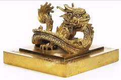 Sello imperial dorado entregado a Vietnam desde Francia