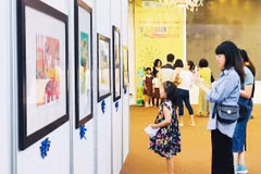 Exponen más de 400 pinturas de niños vietnamitas