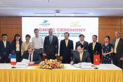 Vietnam Post y La Poste de Francia intensifican la cooperación
