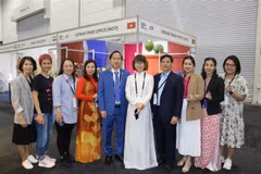 Productos textiles de Vietnam impresionan al público en exposición en Australia