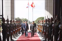 Prensa de Laos alaba visita de trabajo del titular del Parlamento vietnamita