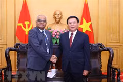 Academia de Política Ho Chi Minh y Banco Asiático buscan mayor cooperación