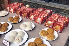 Fabricantes vietnamitas de pastel de luna miran hacia los mercados extranjeros 